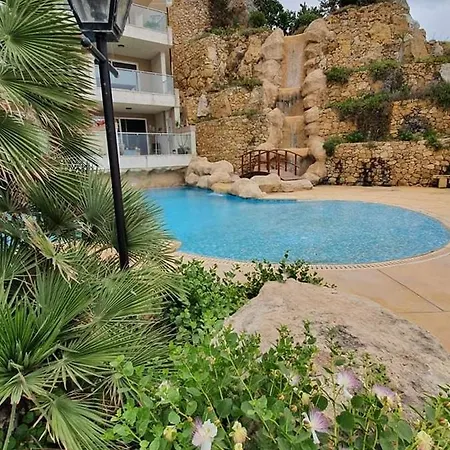 Sunset With Communal Pool + Views Apartamento *